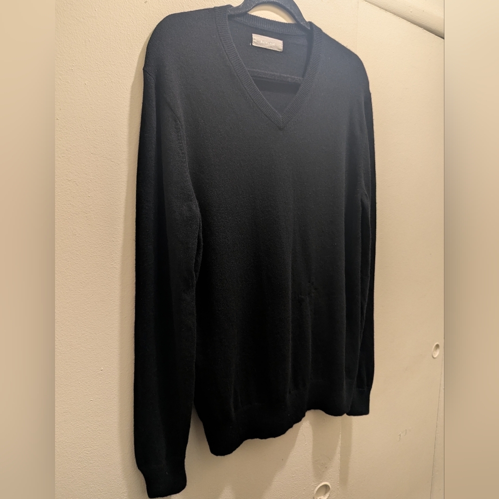 *Flawed* Everlane Men's Black V-Neck Long Sleeve 100% Cashmere Sweater- L - Picture 5 of 14